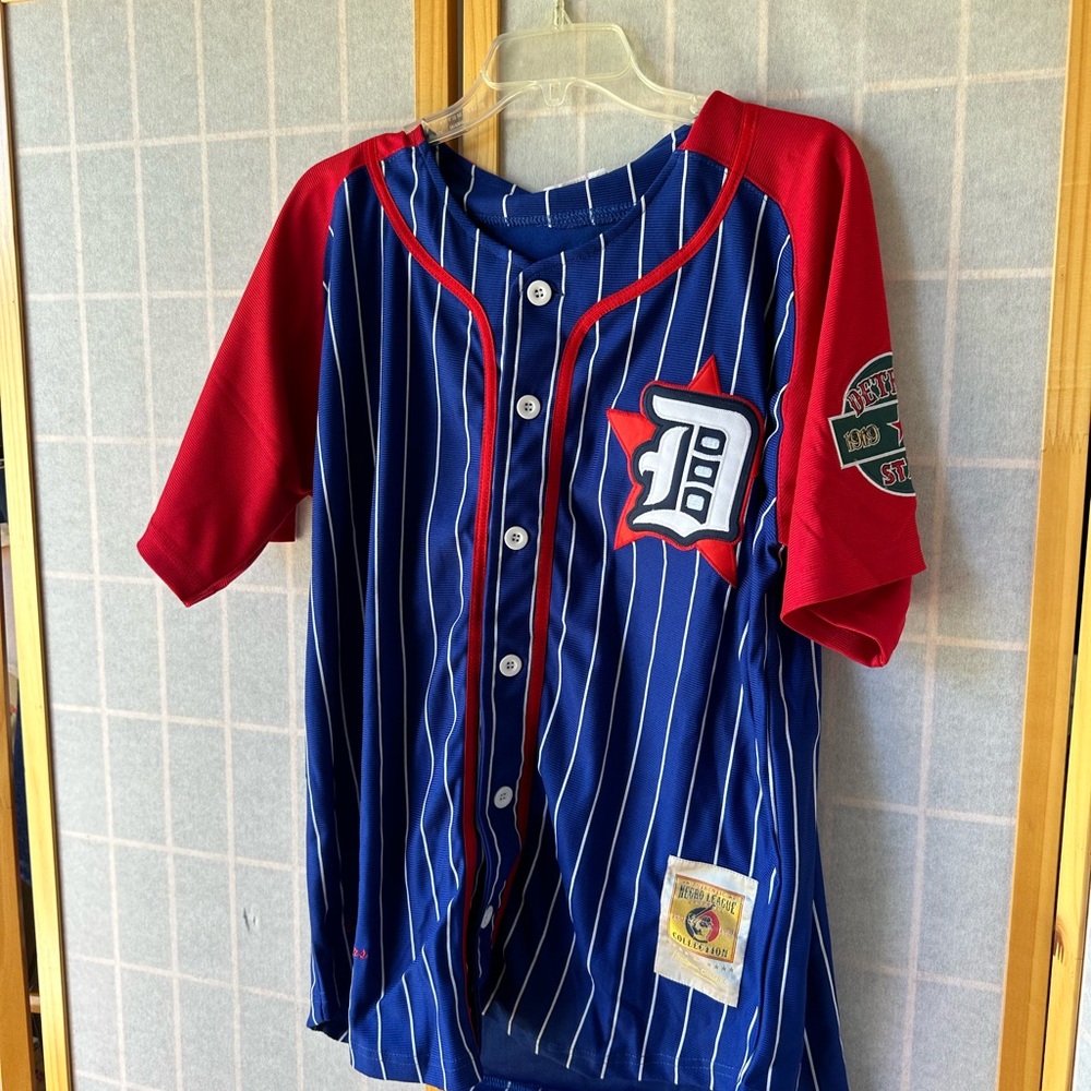 NWT headgear classic Detroit star jersey